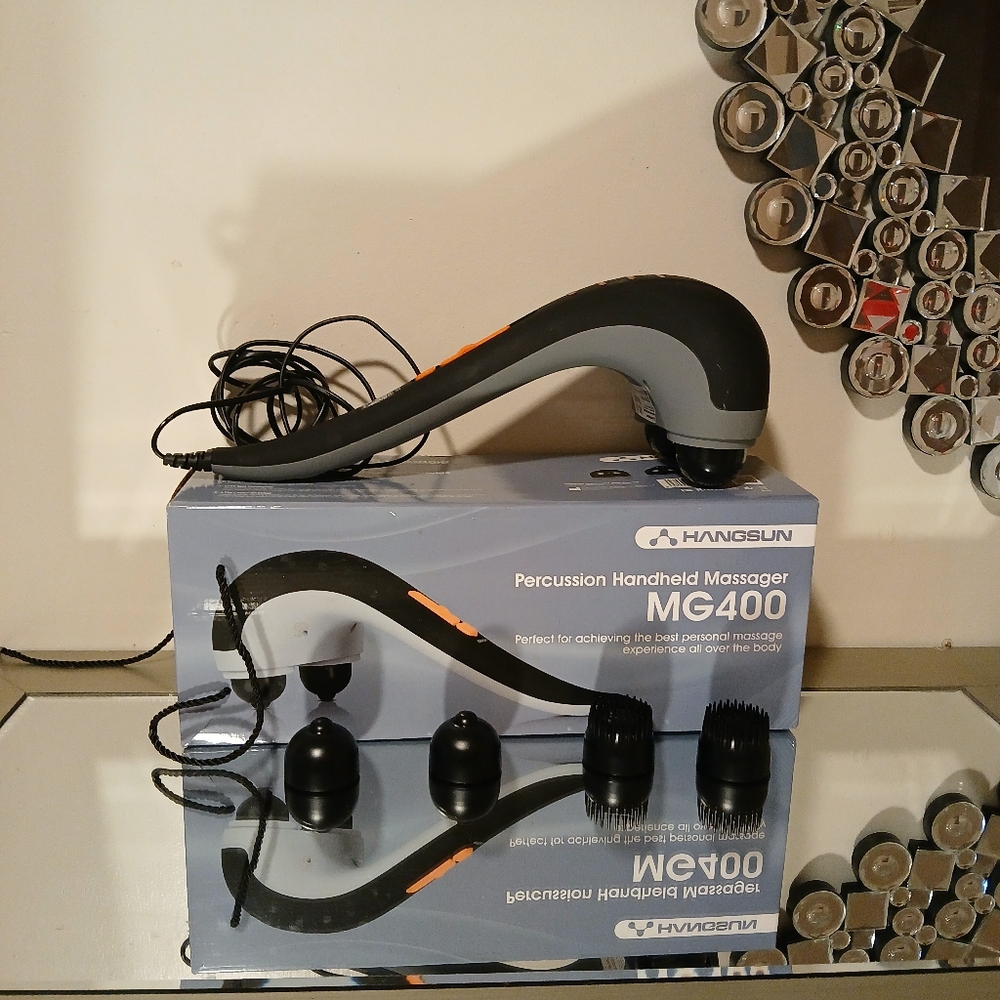 MG 400 HANGSUN body massager with attachments NEVER USED!